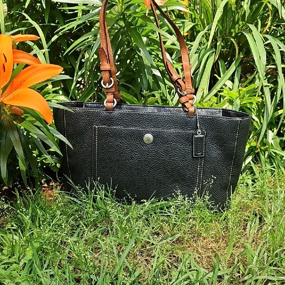 Coach VINTAGE CHELSEA Pebble  Leather Tote - Picture 1 of 10